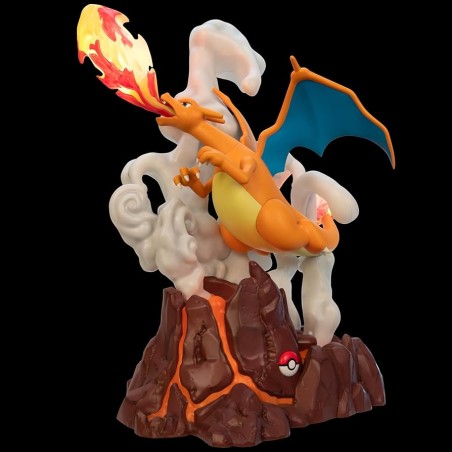 Figura Pokemon con Luz Charizard Deluxe